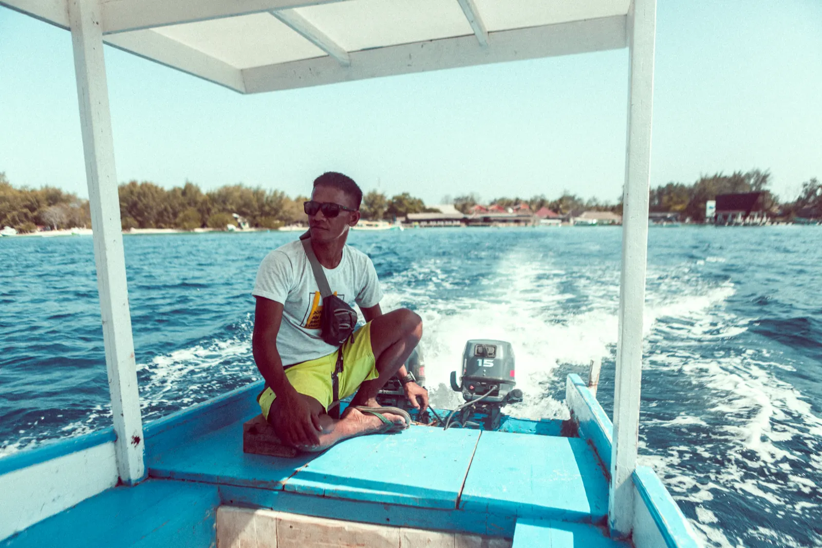 Island hopping between the Gilis 3